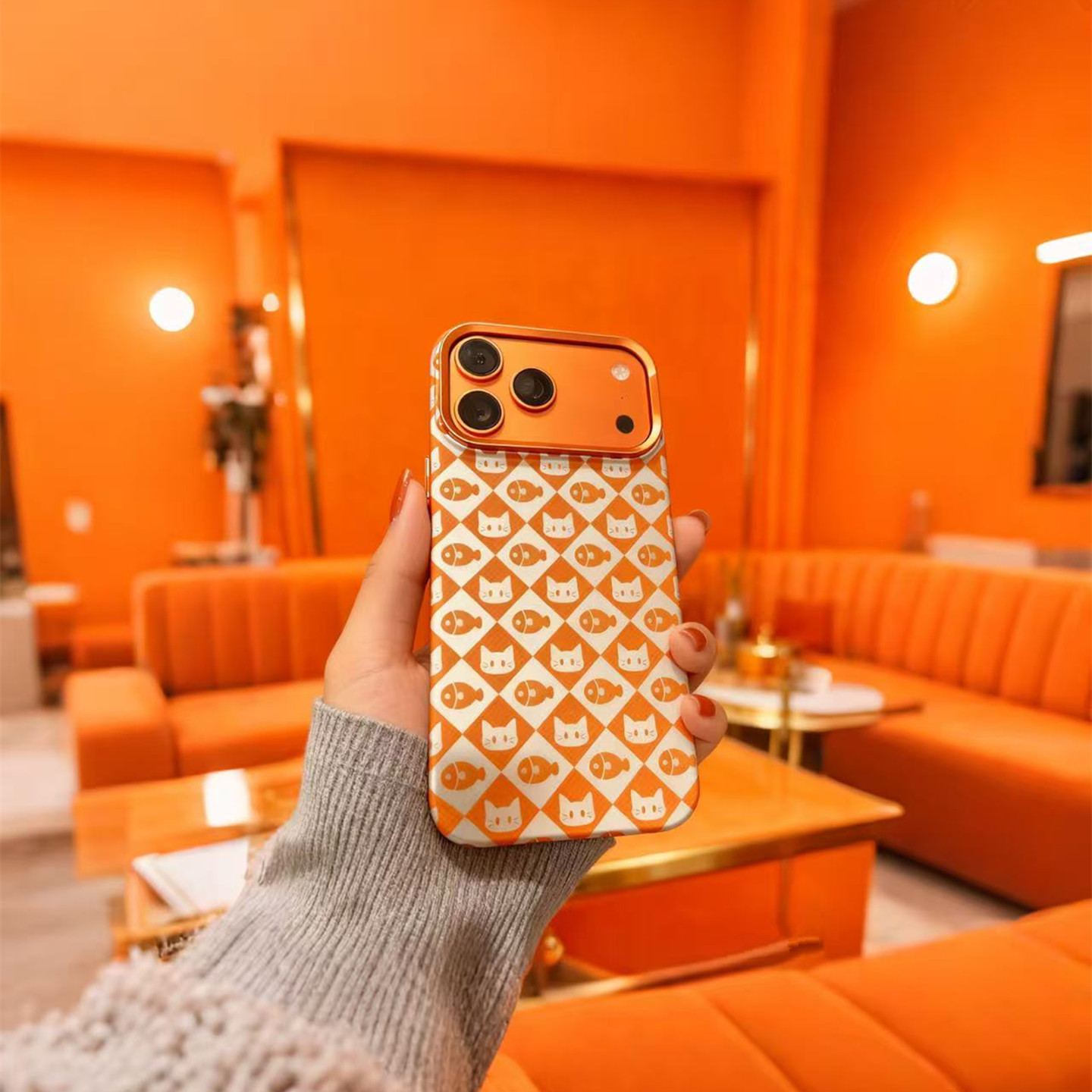 Premium Magnetic Case: Ultra-Thin & Wireless Ready