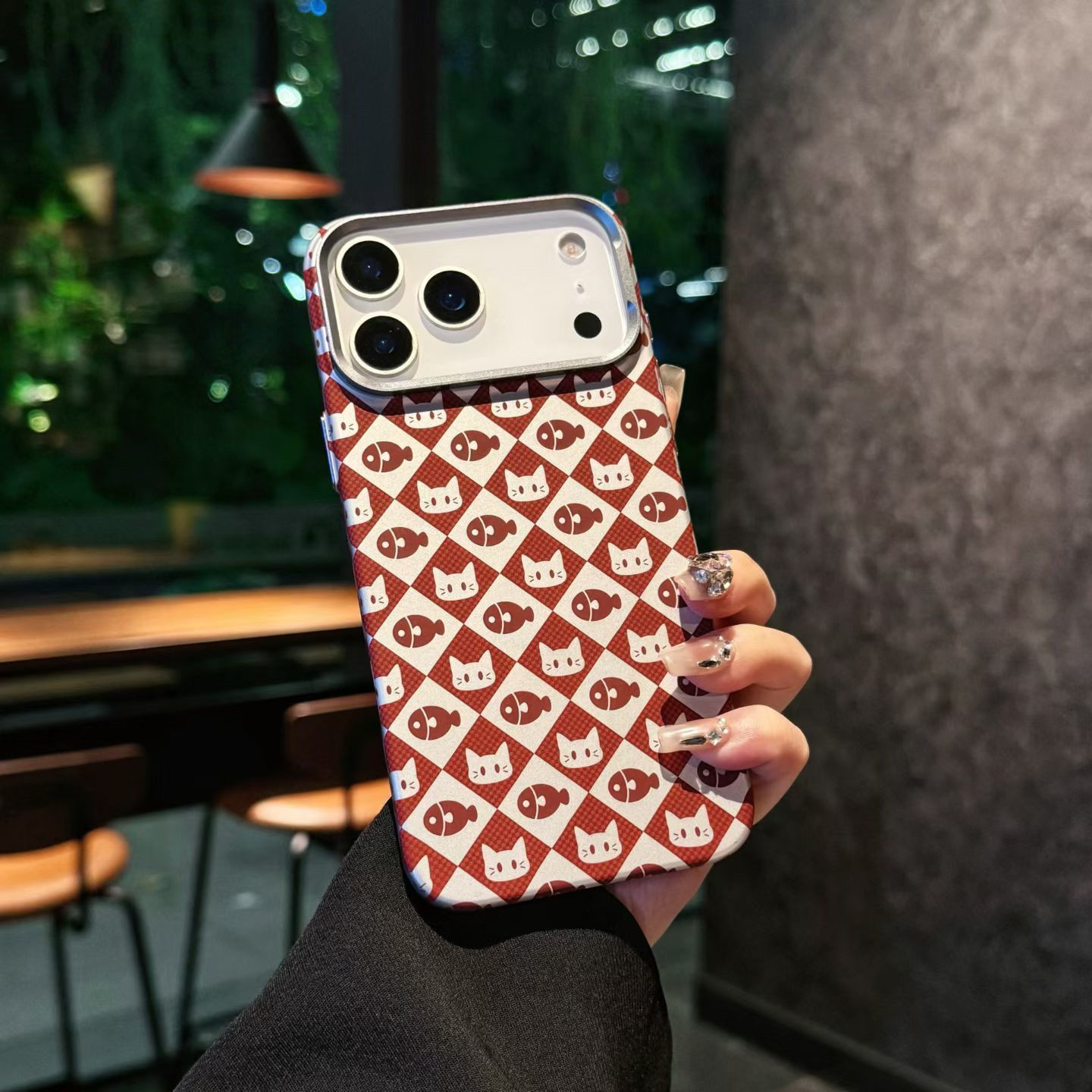 Premium Magnetic Case: Ultra-Thin & Wireless Ready